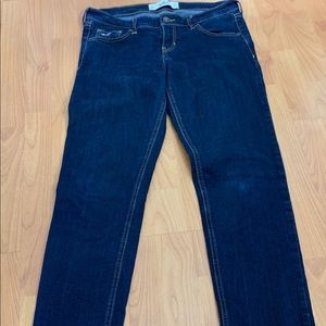 Dark blue holister jeans!